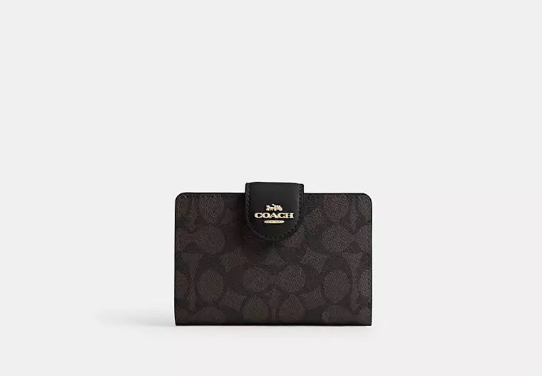 COACH Outlet 下殺 3 折，優惠價差高達 NT$5400 4